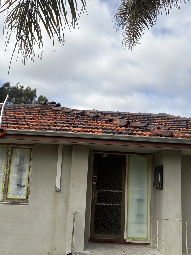 Lifting and replacing damaged tiles